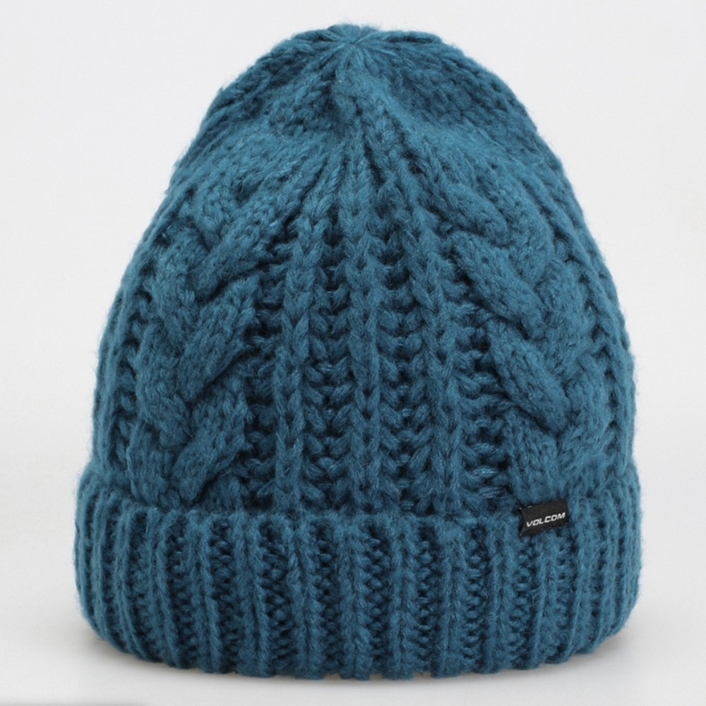 NWT Volcom Slate Blue Cable Hand Knit Beanie